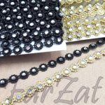 Aplicatie cu floare si strasuri - imagine 2