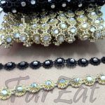 Aplicatie cu floare si strasuri