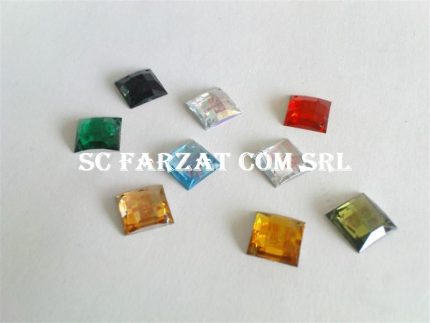 Pietre de cusut patrate