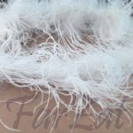 Fular ( boa ) cu pene strut alb - imagine 4