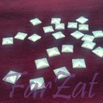 Pietre de cusut patrate de 9 mm cod 143