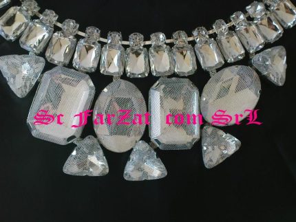 Aplicatie cu pietre stralucitoare cod 55