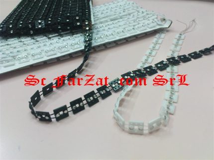 aplicatie patrate cu doua strasuri