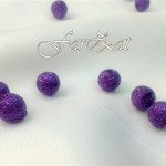 Margele plastic cu sclipici mov