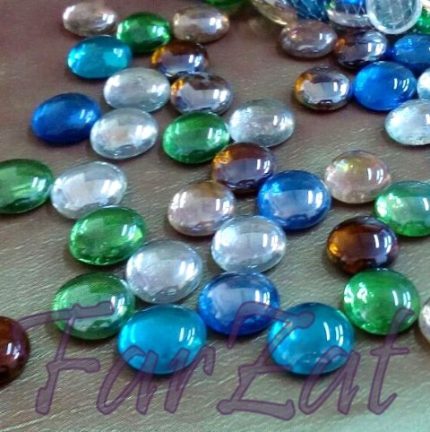 Pietre colorate din sticla