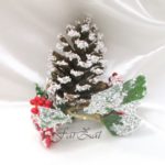 Decoratiune con de brad