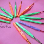 Crosete cu maner colorat