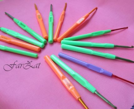 Crosete cu maner colorat