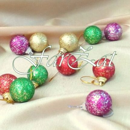 globuri-cu-sclipici-de-craciun