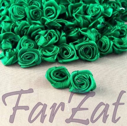 Trandafirasi din saten verde