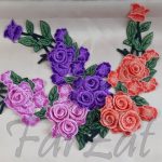 Aplicatie individuala cu flori brodate 3D - Model 1